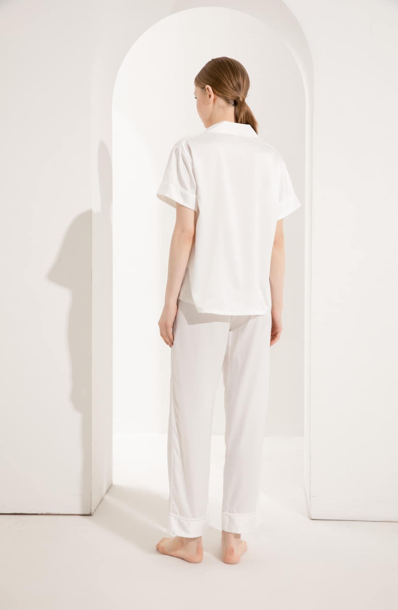 White Short Sleeve & Pants Pyjamas